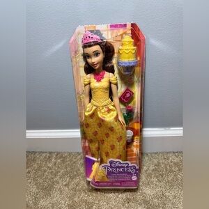 Mattel Disney Princess Castle Stories Belle Doll- Beauty and The Beast- NIB- NEW